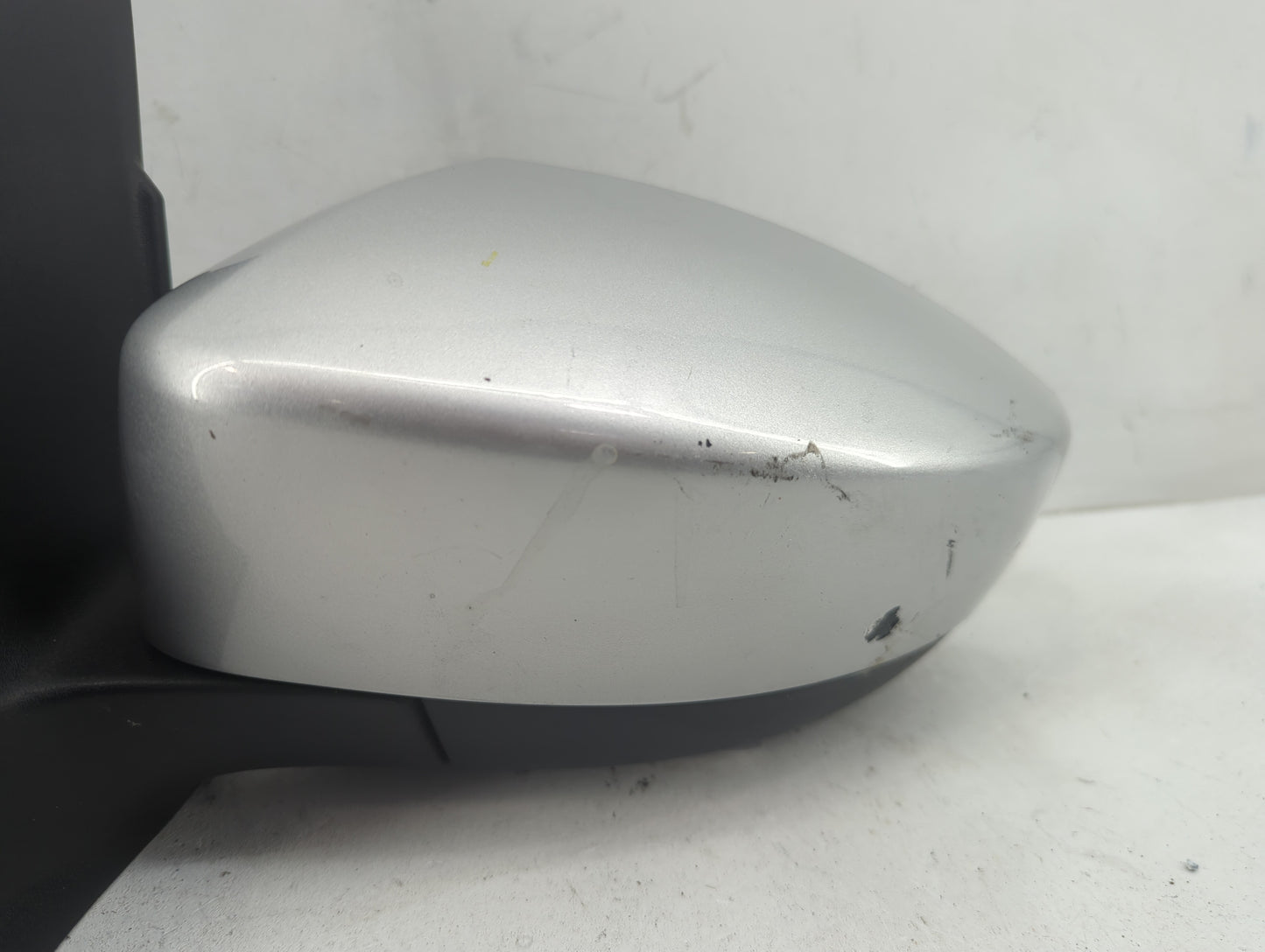 2017-2019 Ford Escape Driver Side View Mirror - Left Door Mirror OEM Used - Oemusedautoparts1.com