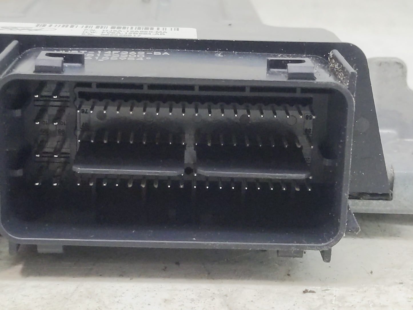 2017-2019 Ford Escape PCM Engine Control Computer ECU ECM PCU OEM P/N:HJ5A-12A650-MA Fits Fits 2017 2018 2019 OEM Used Auto 