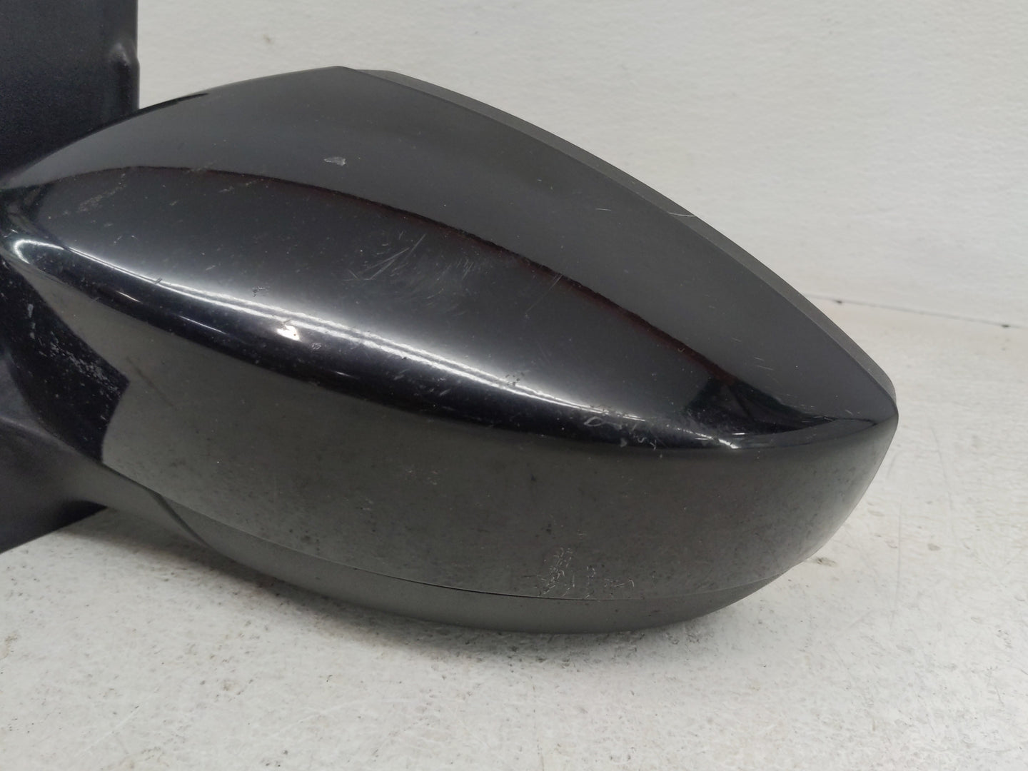 2017-2019 Ford Escape Driver Side View Mirror - Left Door Mirror OEM Used - Oemusedautoparts1.com
