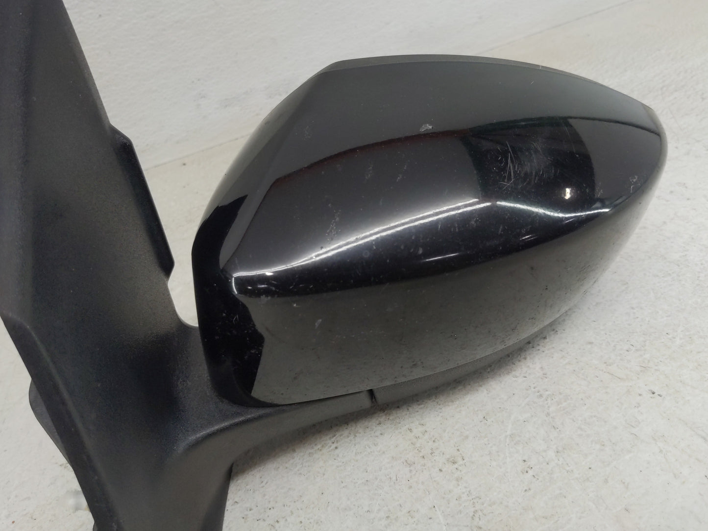 2017-2019 Ford Escape Driver Side View Mirror - Left Door Mirror OEM Used - Oemusedautoparts1.com