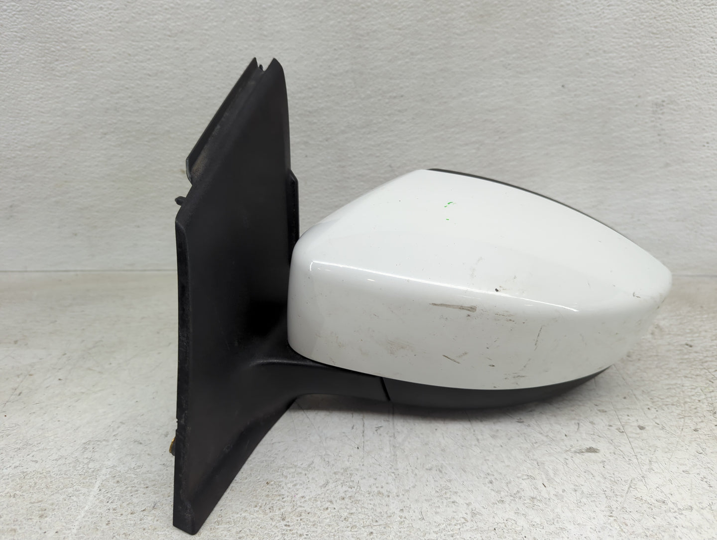 2017-2019 Ford Escape Driver Side View Mirror - Left Door Mirror OEM Used - Oemusedautoparts1.com