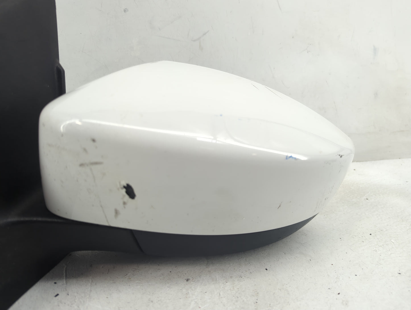 2017-2019 Ford Escape Driver Side View Mirror - Left Door Mirror OEM Used - Oemusedautoparts1.com