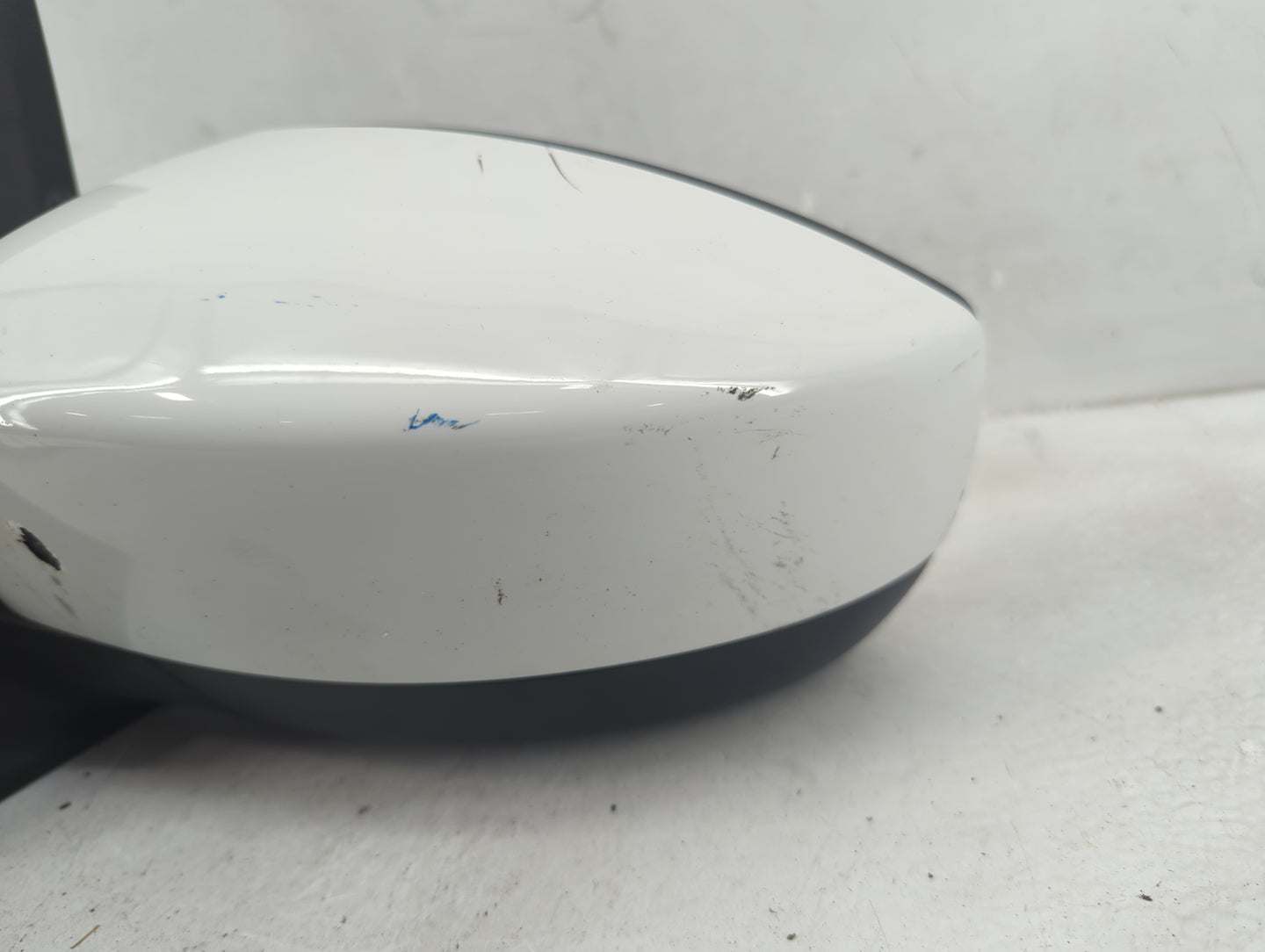 2017-2019 Ford Escape Driver Side View Mirror - Left Door Mirror OEM Used - Oemusedautoparts1.com