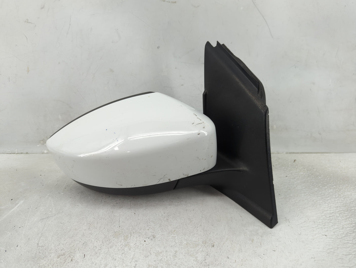 2017-2019 Ford Escape Passenger Side View Mirror - Right Door Mirror OEM Used - Oemusedautoparts1.com