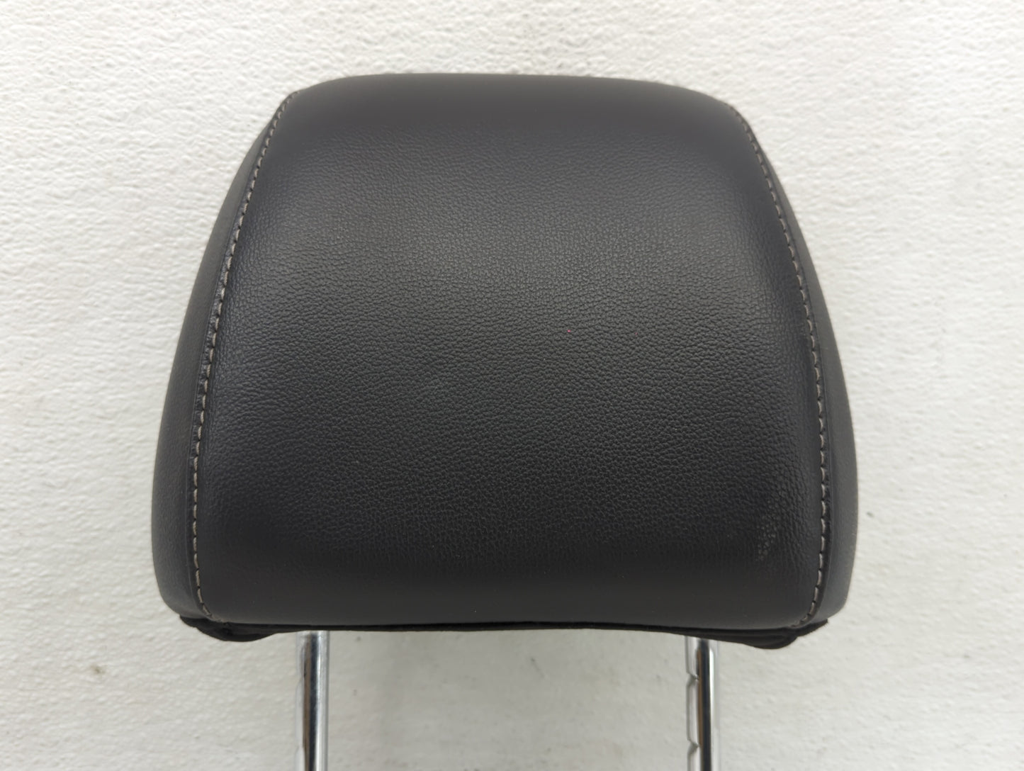 2017 Ford Escape Headrest Head Rest Front Driver Seat Black - Oemusedautoparts1.com