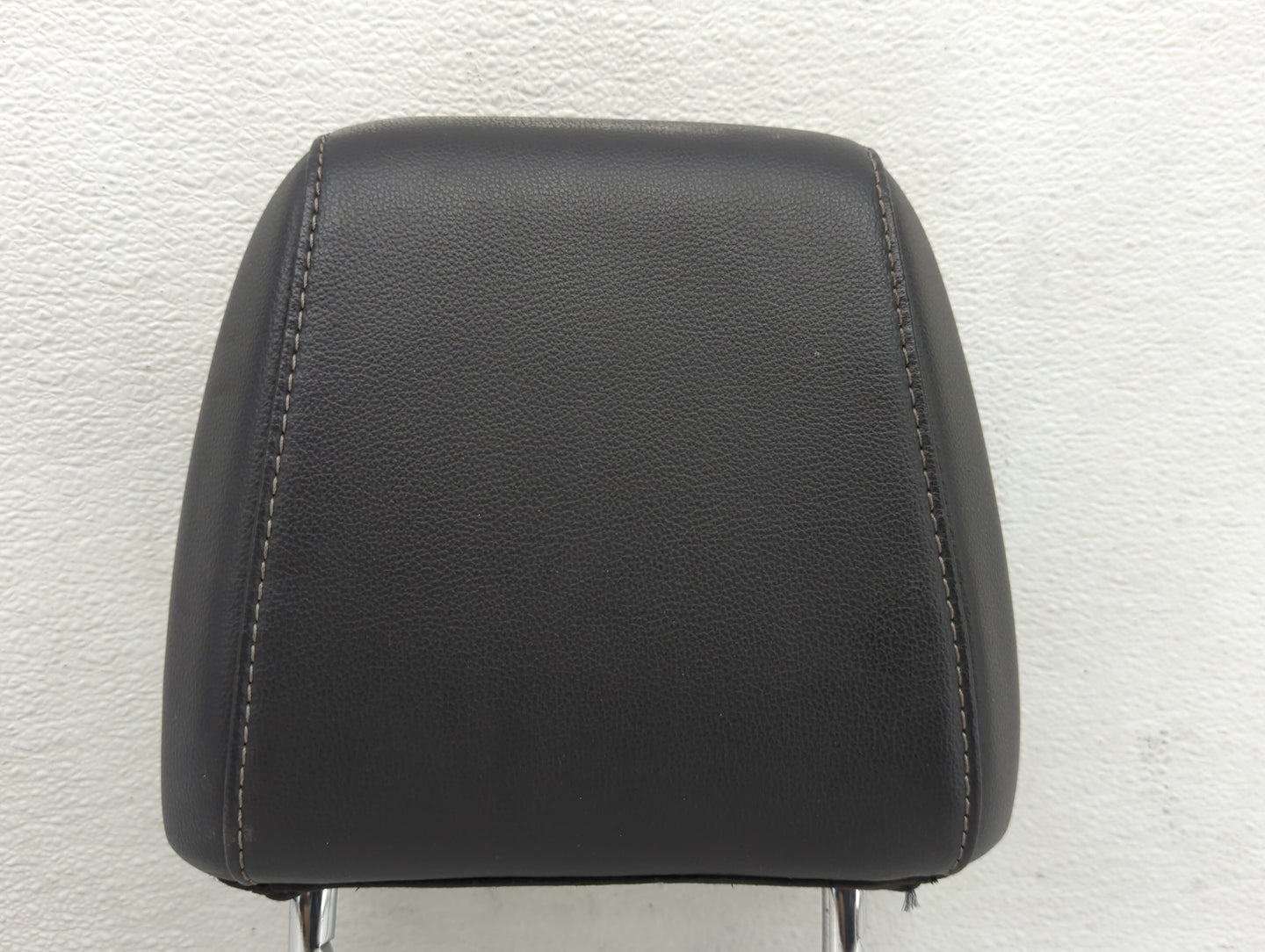 2017 Ford Escape Headrest Head Rest Front Driver Seat Black - Oemusedautoparts1.com
