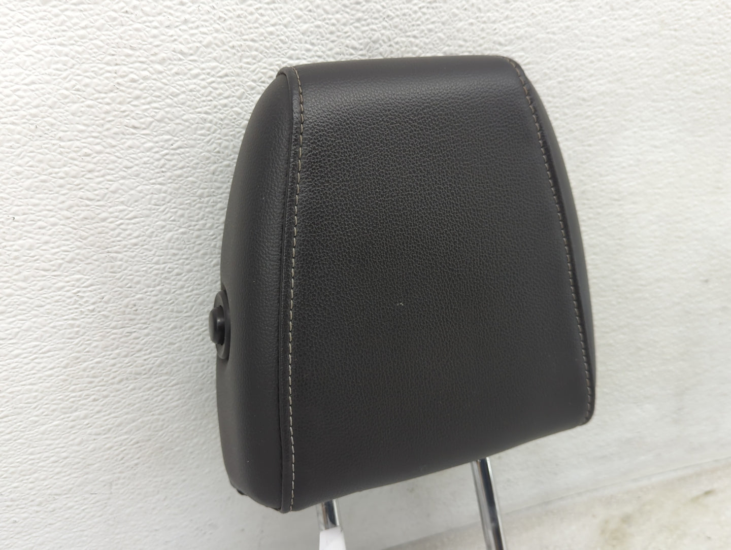 2015-2019 Ford Escape Headrest Head Rest Rear Seat Fits Fits 2015 2016 2017 2018 2019 OEM Used Auto Parts - Oemusedautoparts
