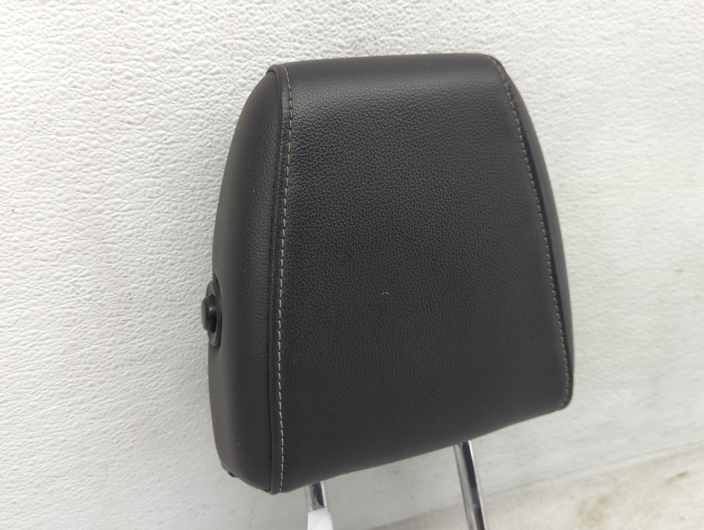 2015-2019 Ford Escape Headrest Head Rest Rear Seat Fits Fits 2015 2016 2017 2018 2019 OEM Used Auto Parts - Oemusedautoparts