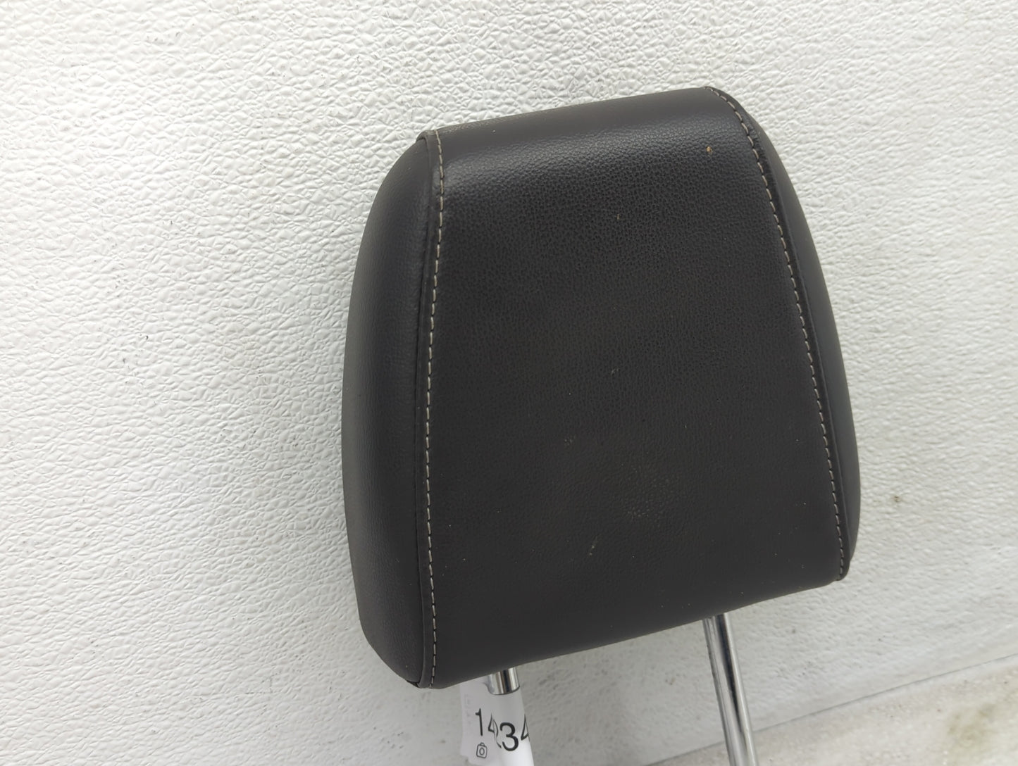 2016-2017 Ford Escape Headrest Head Rest Rear Seat Fits Fits 2016 2017 OEM Used Auto Parts - Oemusedautoparts1.com