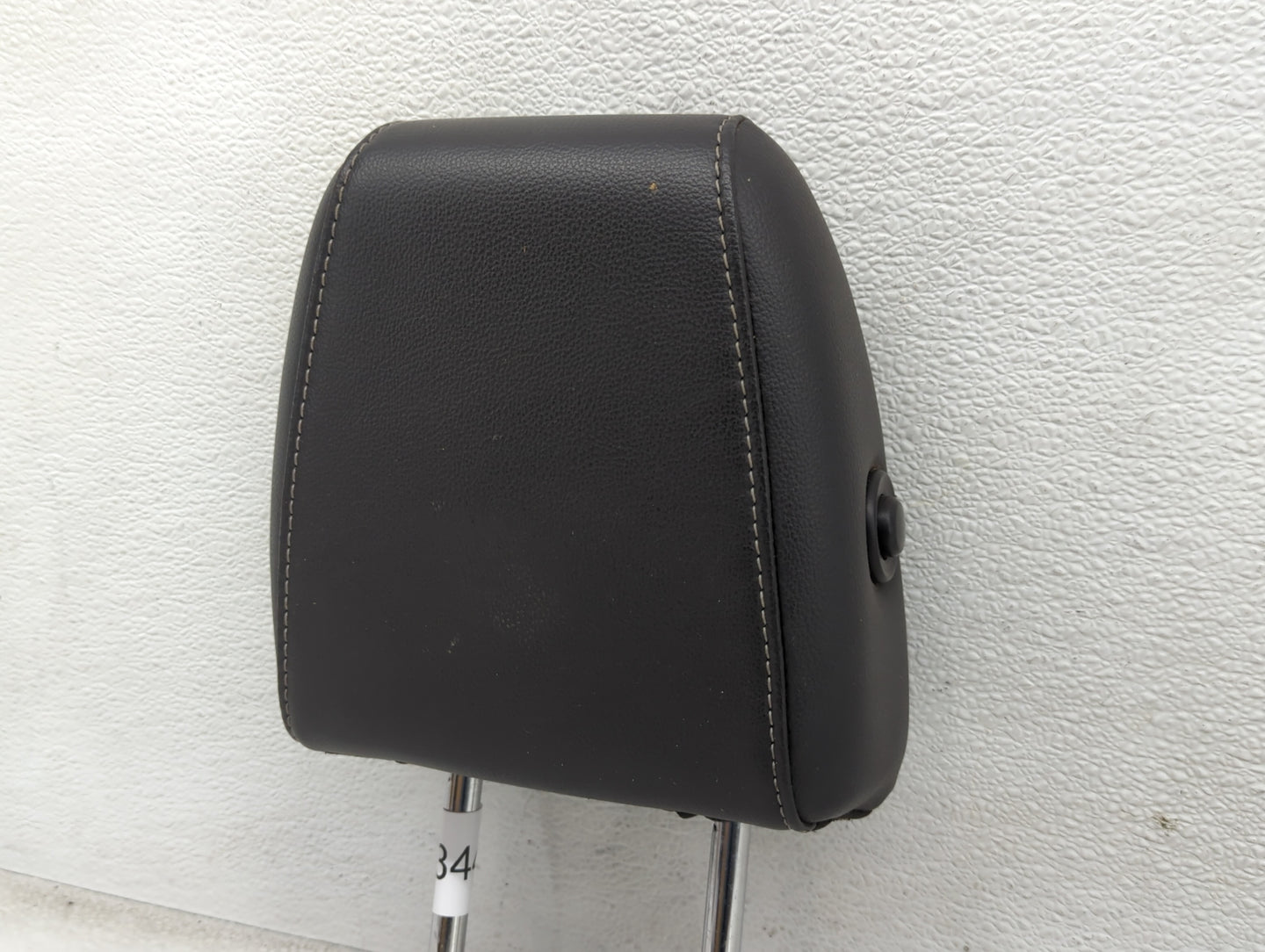 2016-2017 Ford Escape Headrest Head Rest Rear Seat Fits Fits 2016 2017 OEM Used Auto Parts - Oemusedautoparts1.com
