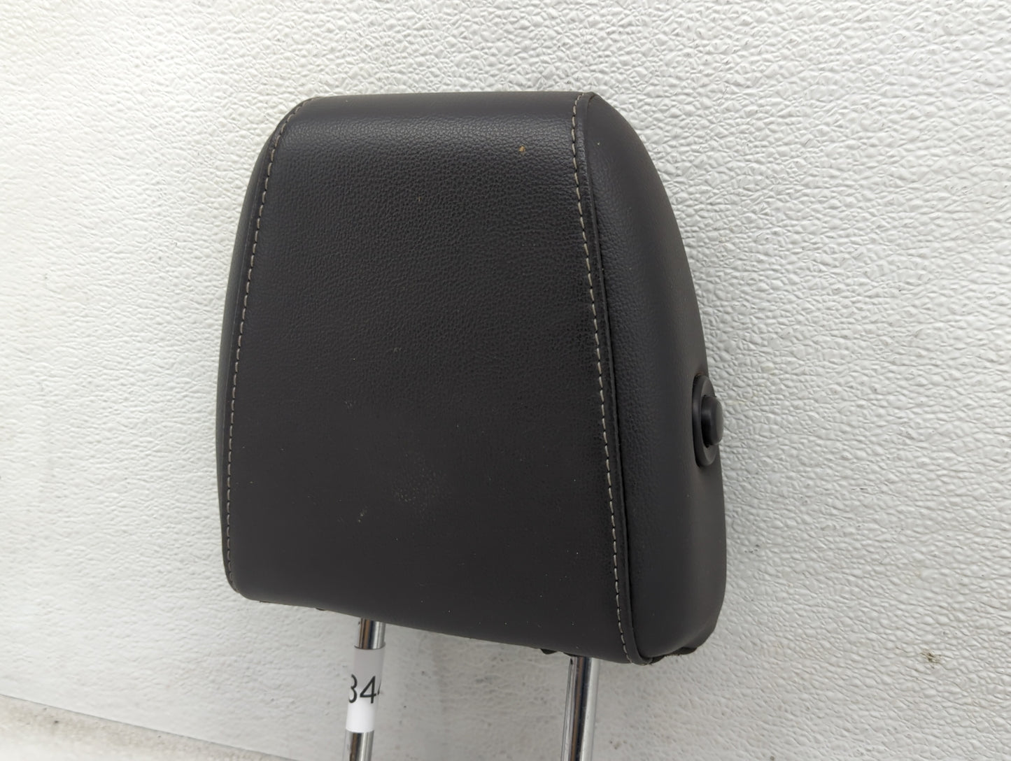 2016-2017 Ford Escape Headrest Head Rest Rear Seat Fits Fits 2016 2017 OEM Used Auto Parts - Oemusedautoparts1.com