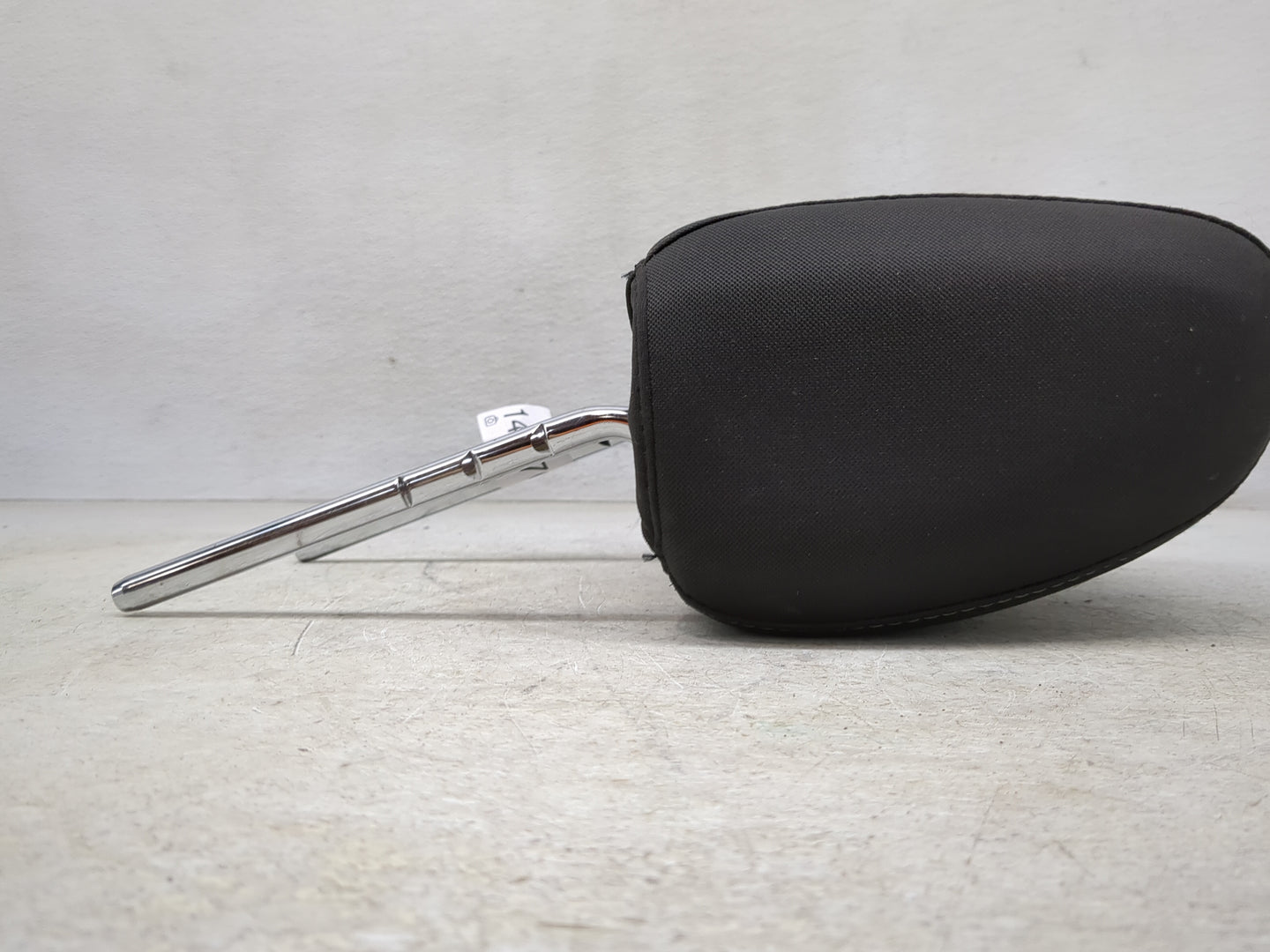 2016-2019 Ford Escape Headrest Head Rest Front Driver Passenger Seat Fits Fits 2016 2017 2018 2019 OEM Used Auto Parts - Oem