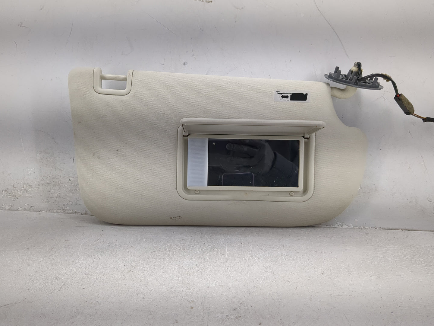 2013-2019 Ford Escape Sun Visor Shade Replacement Passenger Right Mirror Fits Fits 2013 2014 2015 2016 2017 2018 2019 OEM Us