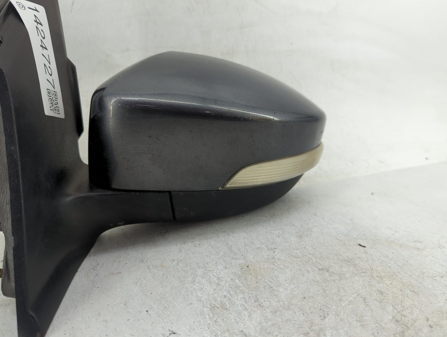 2017-2019 Ford Escape Driver Side View Mirror - Left Door Mirror OEM Used - Oemusedautoparts1.com
