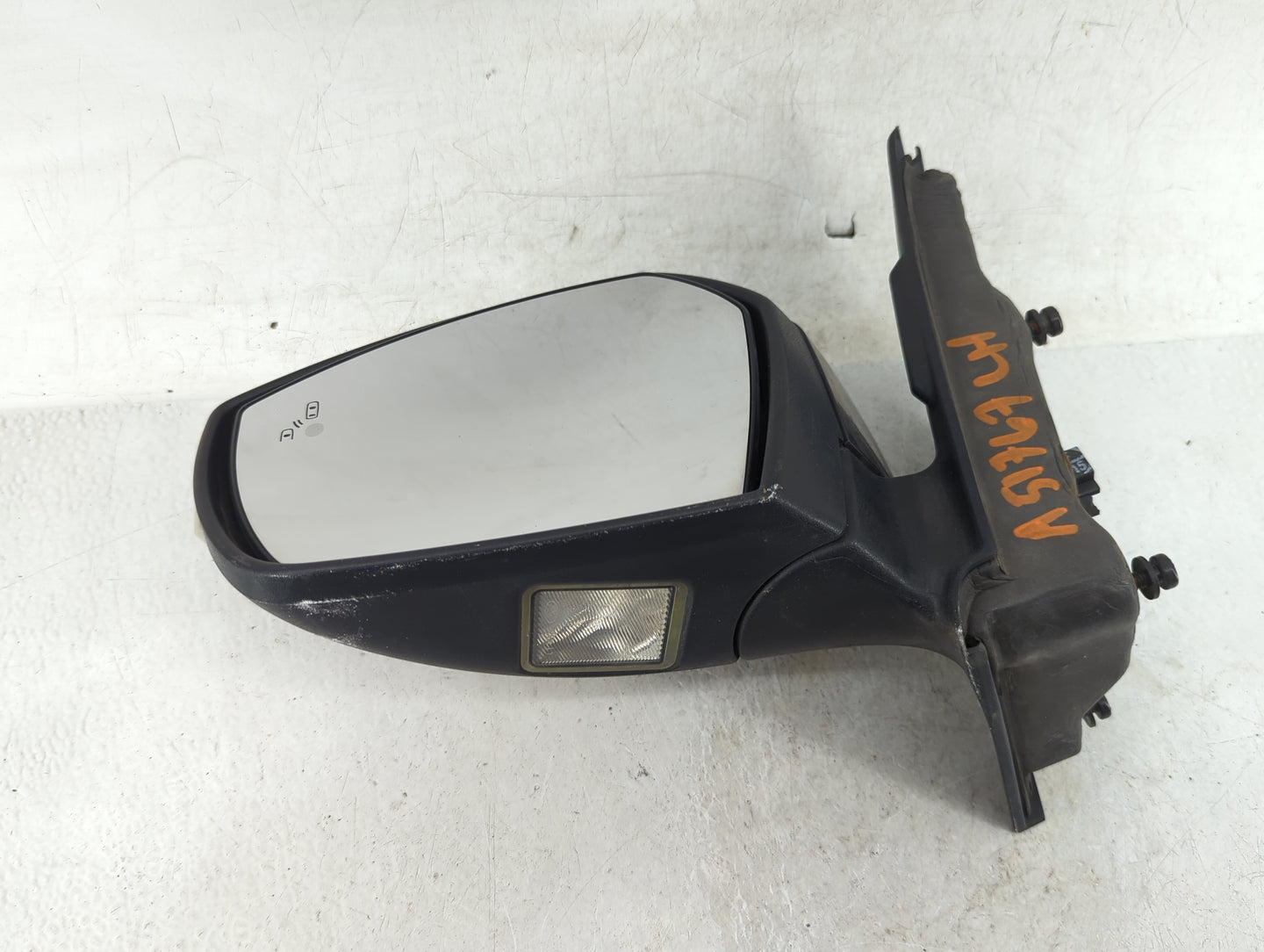 2017-2019 Ford Escape Driver Side View Mirror - Left Door Mirror OEM Used - Oemusedautoparts1.com