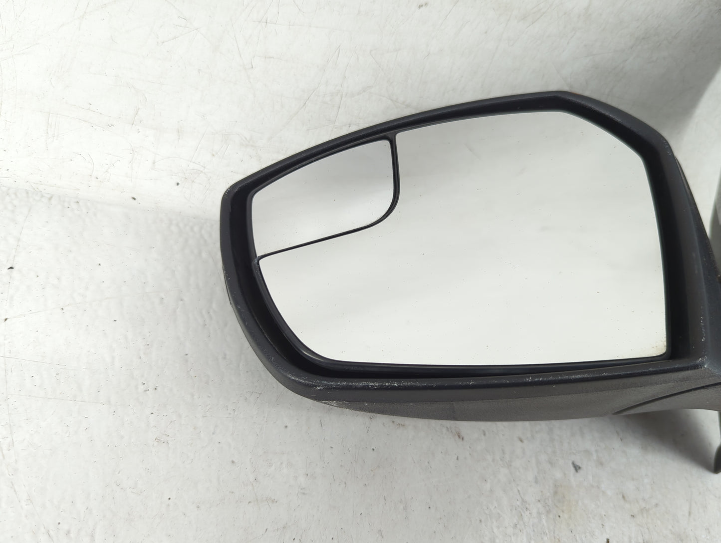 2017-2019 Ford Escape Driver Side View Mirror - Left Door Mirror OEM Used - Oemusedautoparts1.com