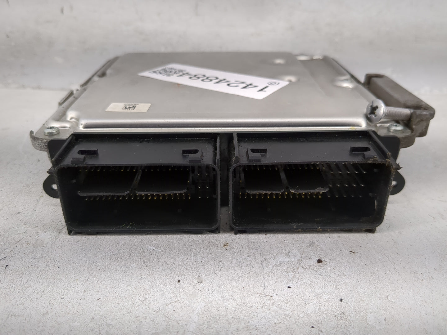 2017 Ford Escape PCM Engine Control Computer ECU ECM PCU OEM P/N:HJ5A-12A650-HA HS7A-12B684-JA Fits Fits 2018 2019 2020 OEM 