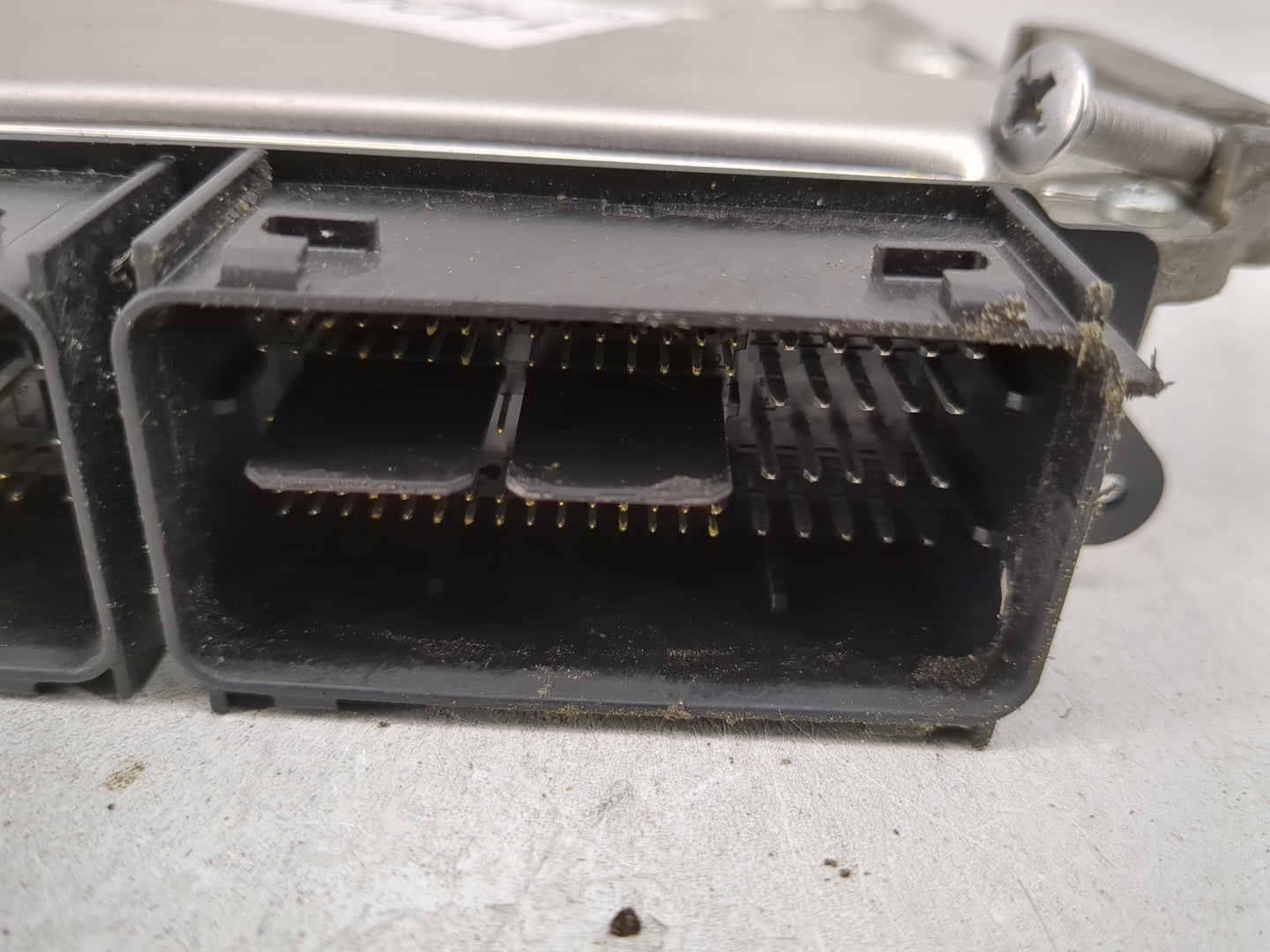2017 Ford Escape PCM Engine Control Computer ECU ECM PCU OEM P/N:HJ5A-12A650-HA HS7A-12B684-JA Fits Fits 2018 2019 2020 OEM 