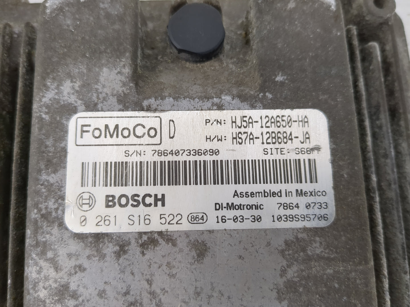 2017 Ford Escape PCM Engine Control Computer ECU ECM PCU OEM P/N:HJ5A-12A650-HA HS7A-12B684-JA Fits Fits 2018 2019 2020 OEM 