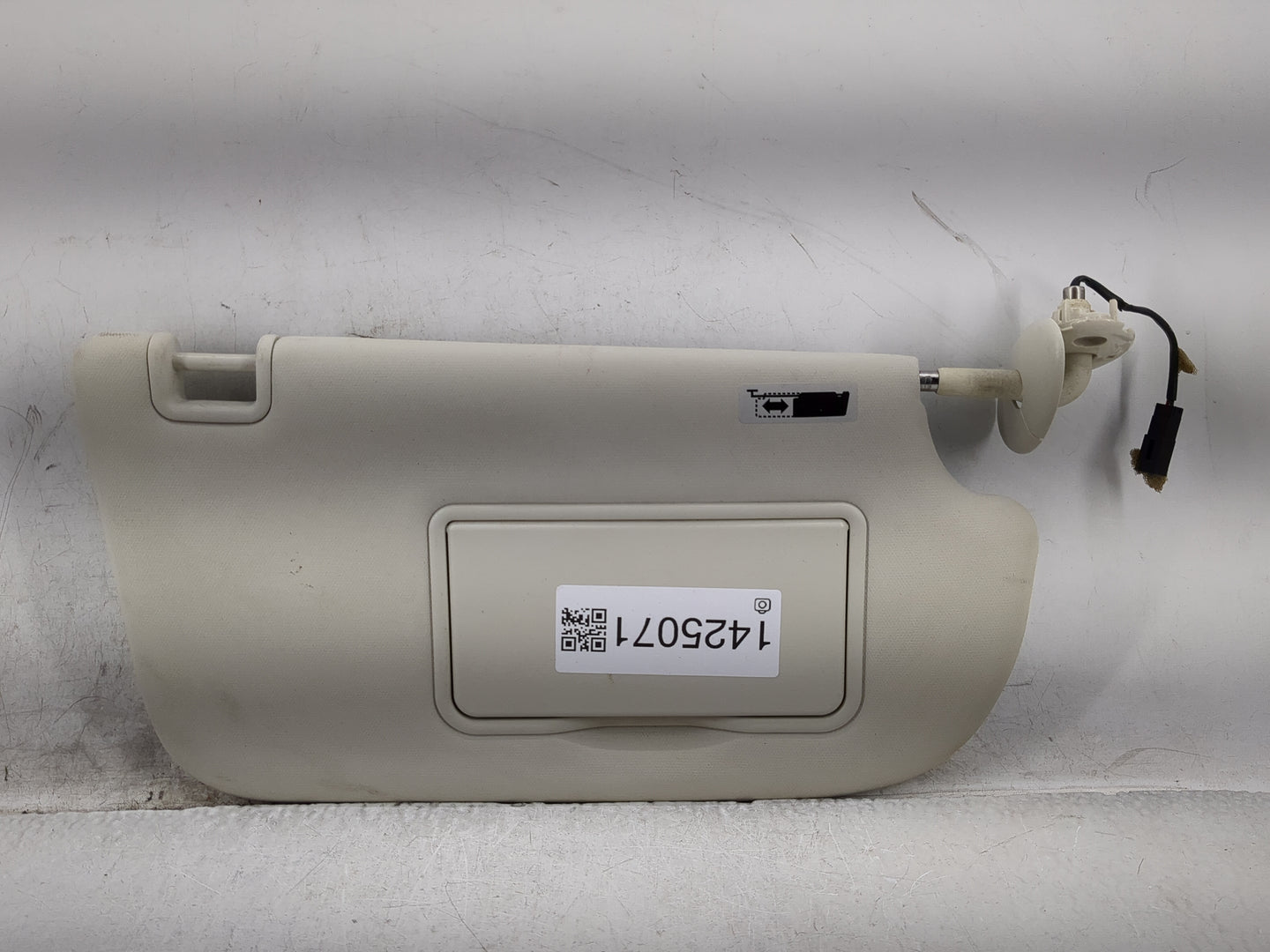 2013-2019 Ford Escape Sun Visor Shade Replacement Passenger Right Mirror Fits Fits 2013 2014 2015 2016 2017 2018 2019 OEM Us