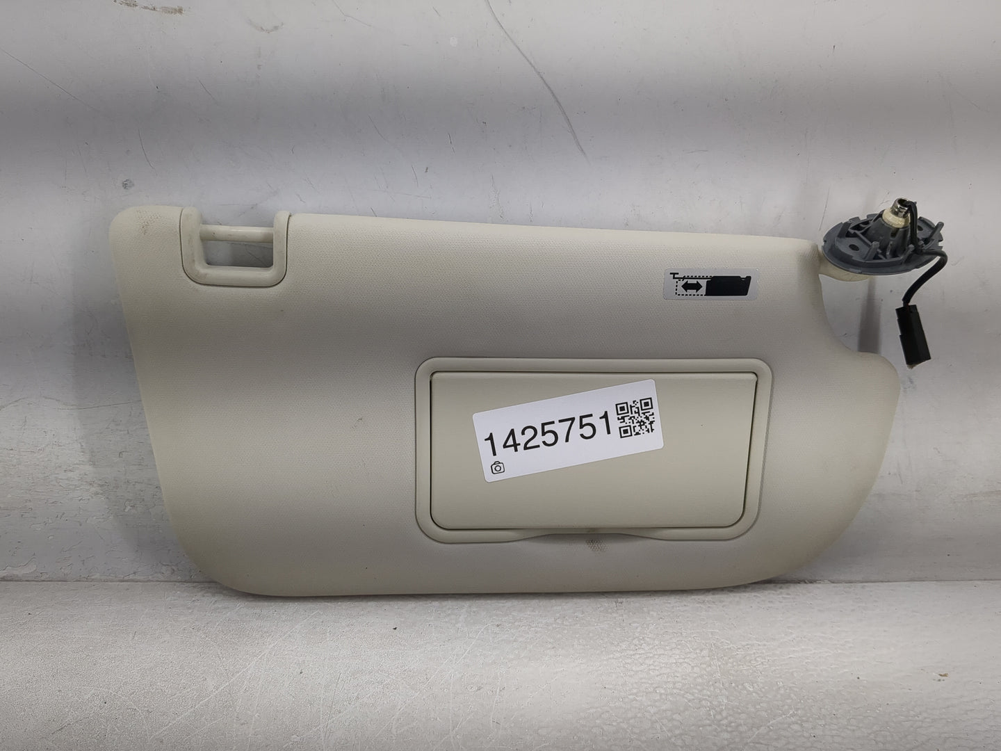 2013-2019 Ford Escape Sun Visor Shade Replacement Passenger Right Mirror Fits Fits 2013 2014 2015 2016 2017 2018 2019 OEM Us