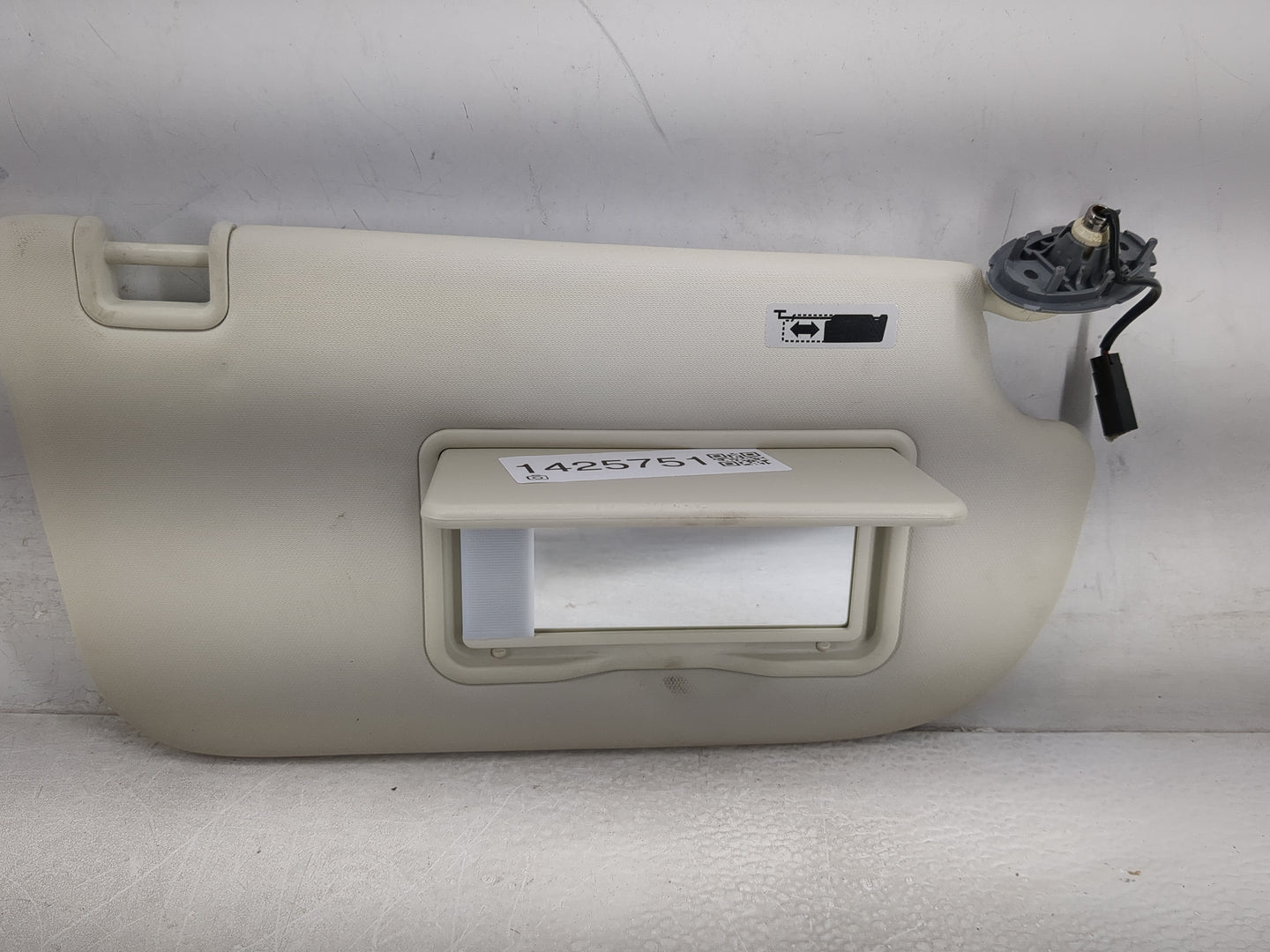 2013-2019 Ford Escape Sun Visor Shade Replacement Passenger Right Mirror Fits Fits 2013 2014 2015 2016 2017 2018 2019 OEM Us