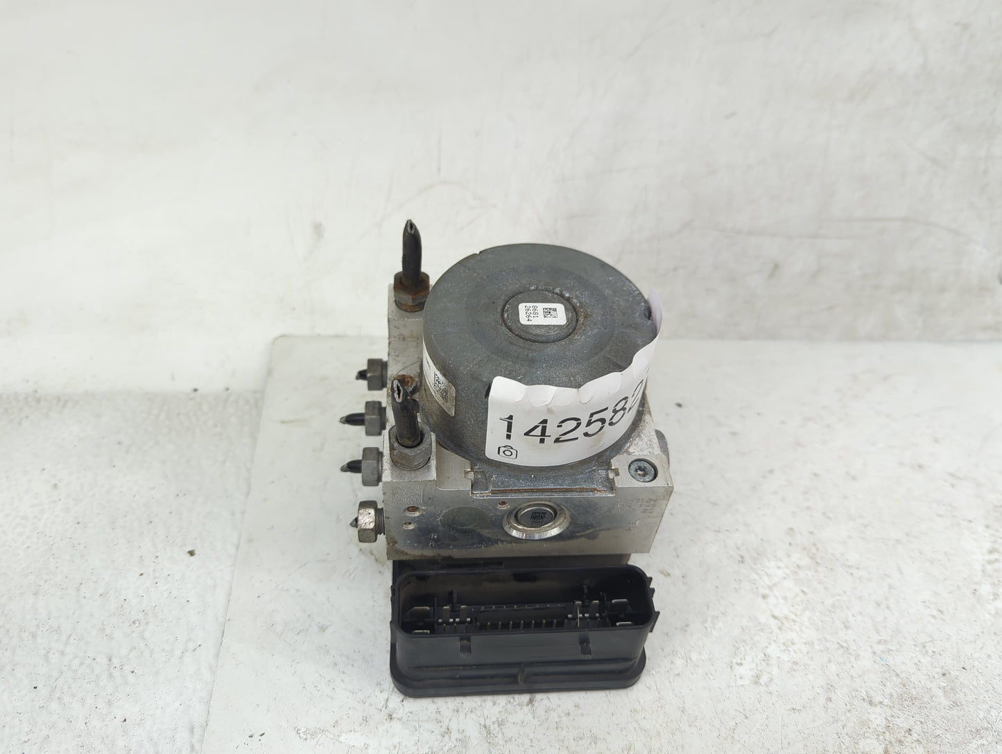 2017-2019 Ford Escape ABS Pump Control Module Replacement P/N:GV61-2C405-CH GV61-2C219-DH Fits Fits 2017 2018 2019 OEM Used 