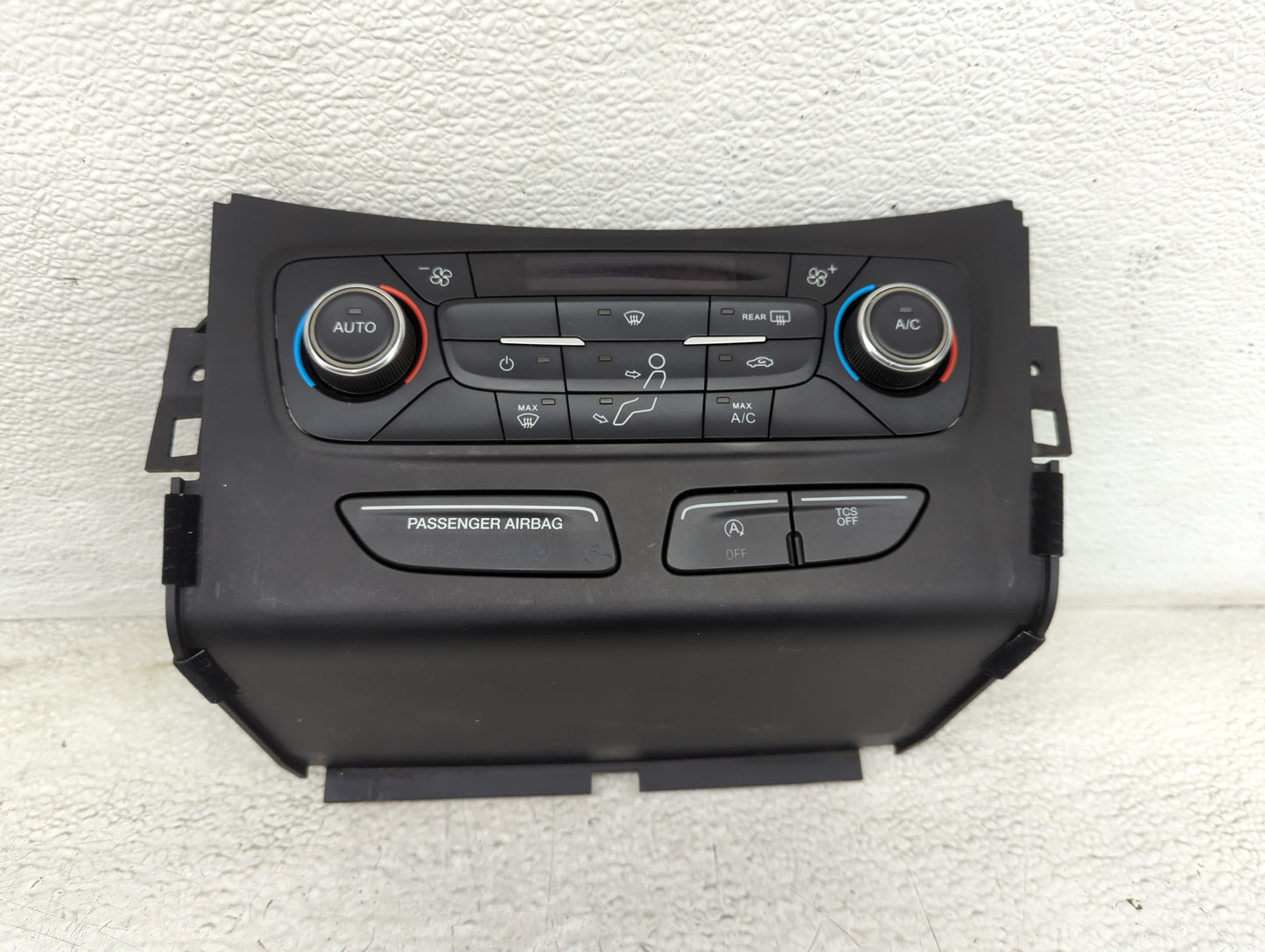 2017 Ford Escape Climate Control Module Temperature AC/Heater Replacement P/N:GJ5T-18C612-AC Fits OEM Used Auto Parts - Oemu