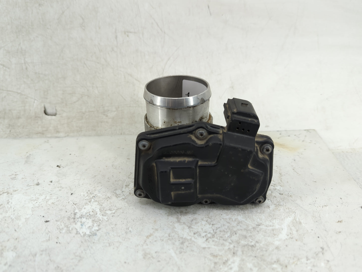 2017-2019 Ford Escape Throttle Body P/N:DS7G-9F991-BB Fits Fits 2014 2015 2016 2017 2018 2019 2020 OEM Used Auto Parts - Oem