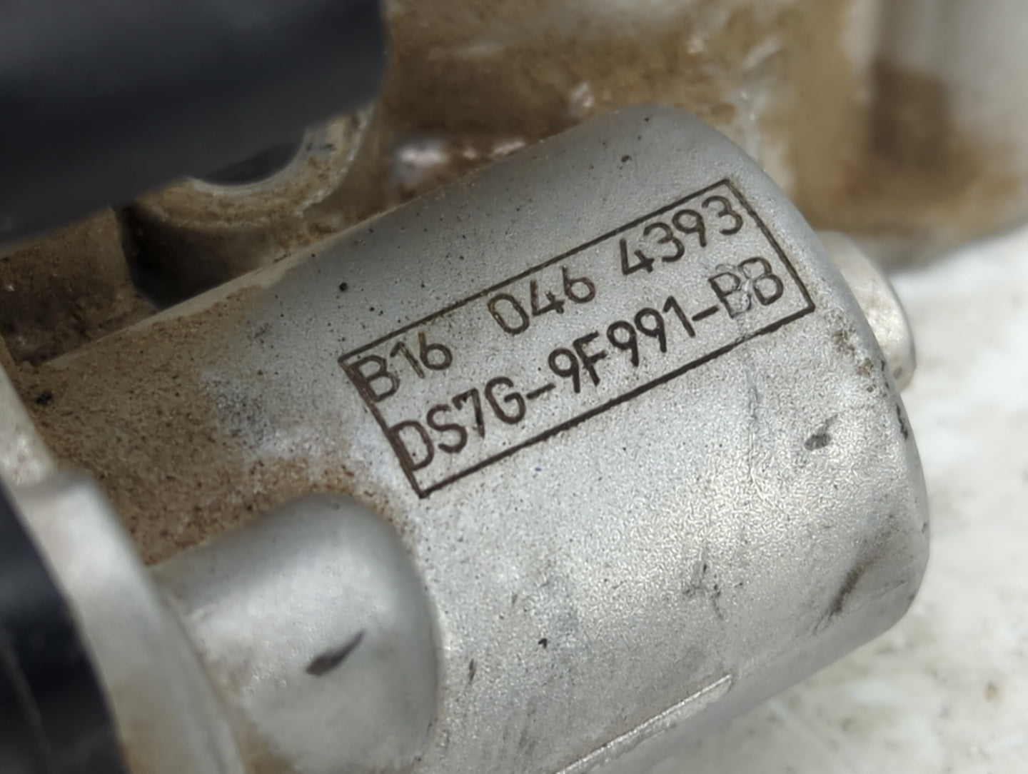 2017-2019 Ford Escape Throttle Body P/N:DS7G-9F991-BB Fits Fits 2014 2015 2016 2017 2018 2019 2020 OEM Used Auto Parts - Oem