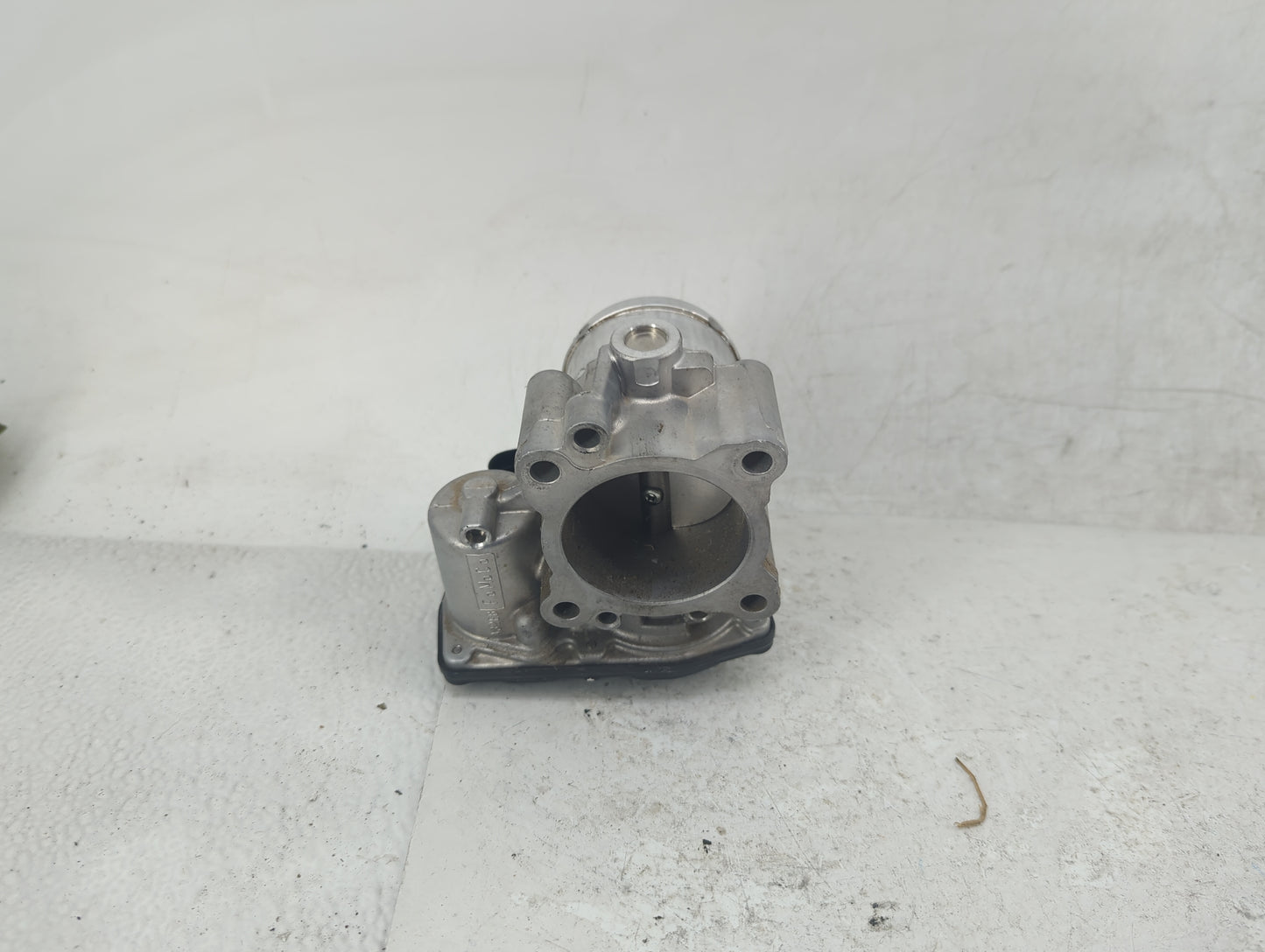 2017-2019 Ford Escape Throttle Body Fits Fits 2014 2015 2016 2017 2018 2019 2020 2021 2022 OEM Used Auto Parts - Oemusedauto