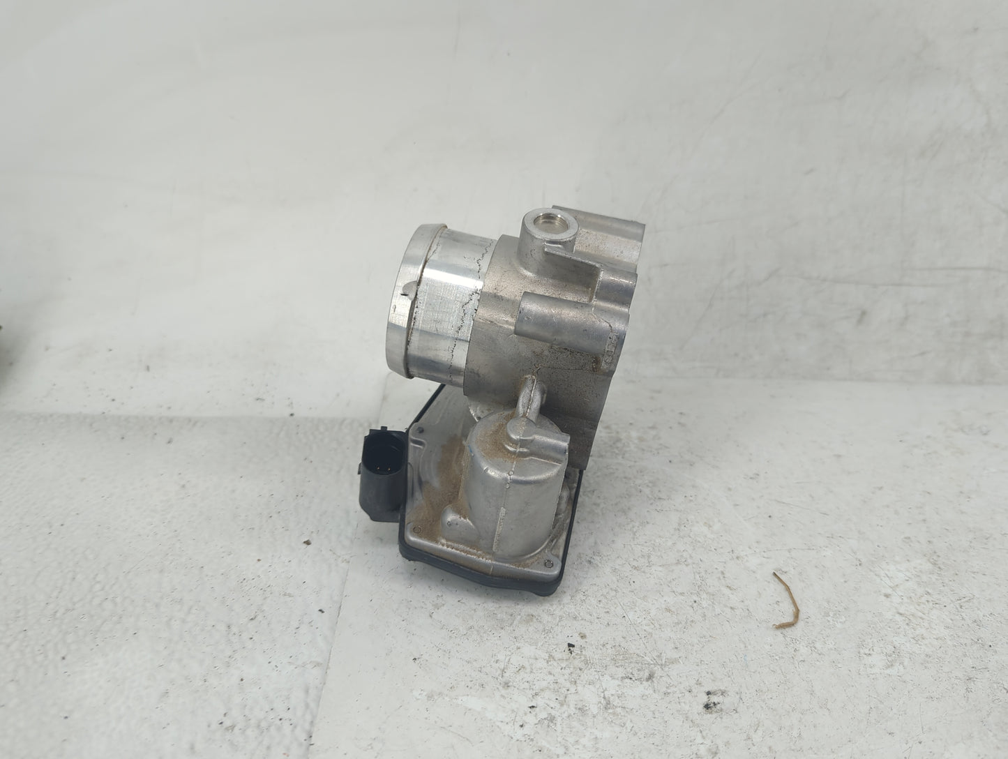 2017-2019 Ford Escape Throttle Body Fits Fits 2014 2015 2016 2017 2018 2019 2020 2021 2022 OEM Used Auto Parts - Oemusedauto
