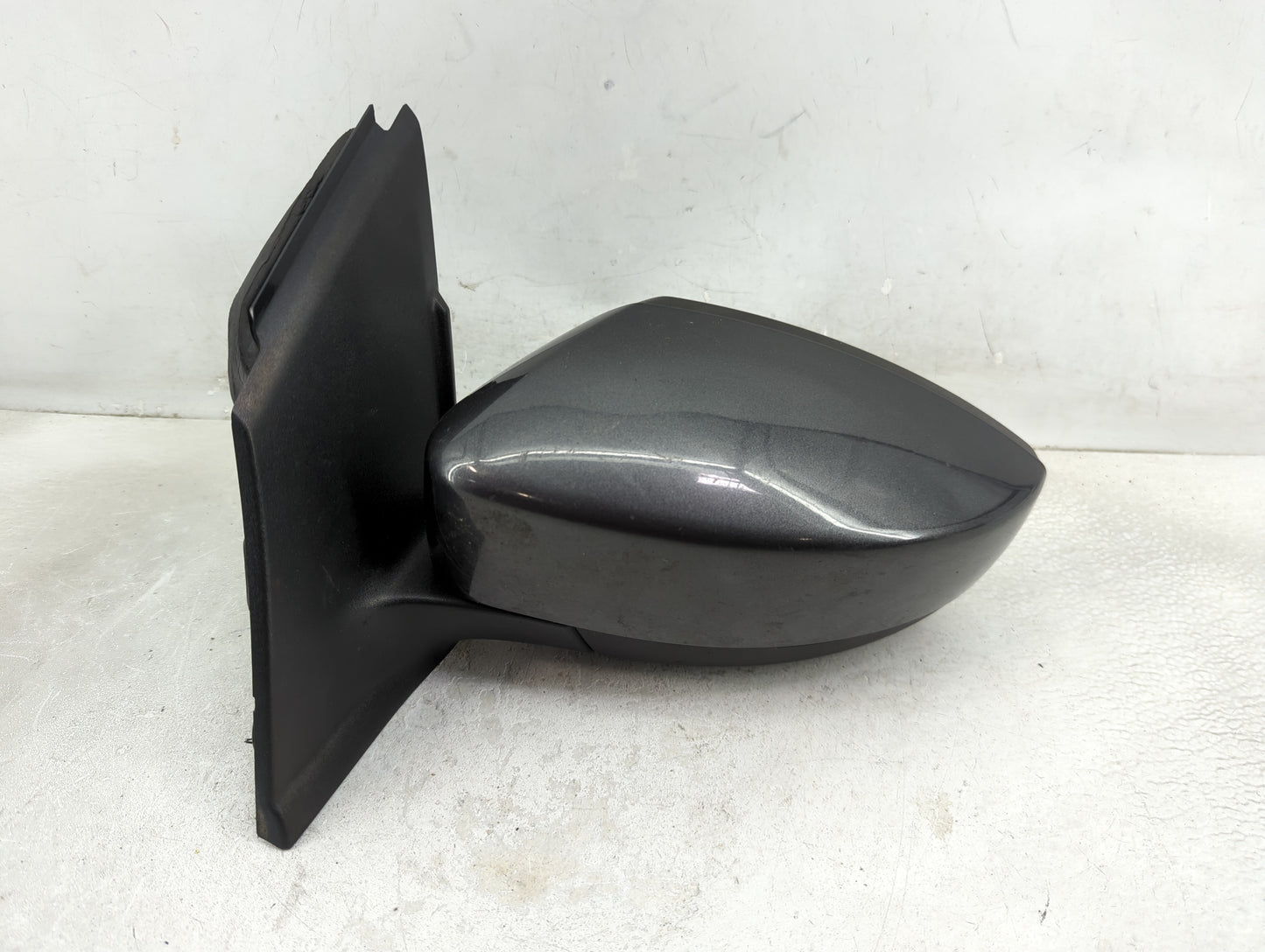 2017-2019 Ford Escape Driver Side View Mirror - Left Door Mirror OEM Used - Oemusedautoparts1.com