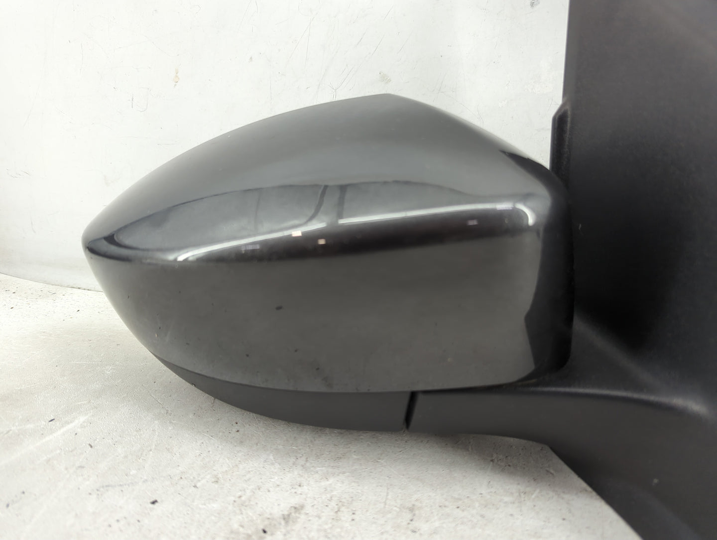 2017-2019 Ford Escape Passenger Side View Mirror - Right Door Mirror OEM Used - Oemusedautoparts1.com