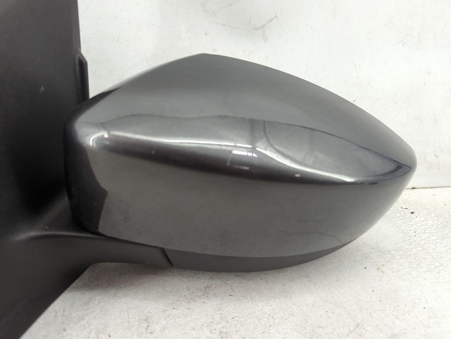 2017-2019 Ford Escape Driver Side View Mirror - Left Door Mirror OEM Used - Oemusedautoparts1.com