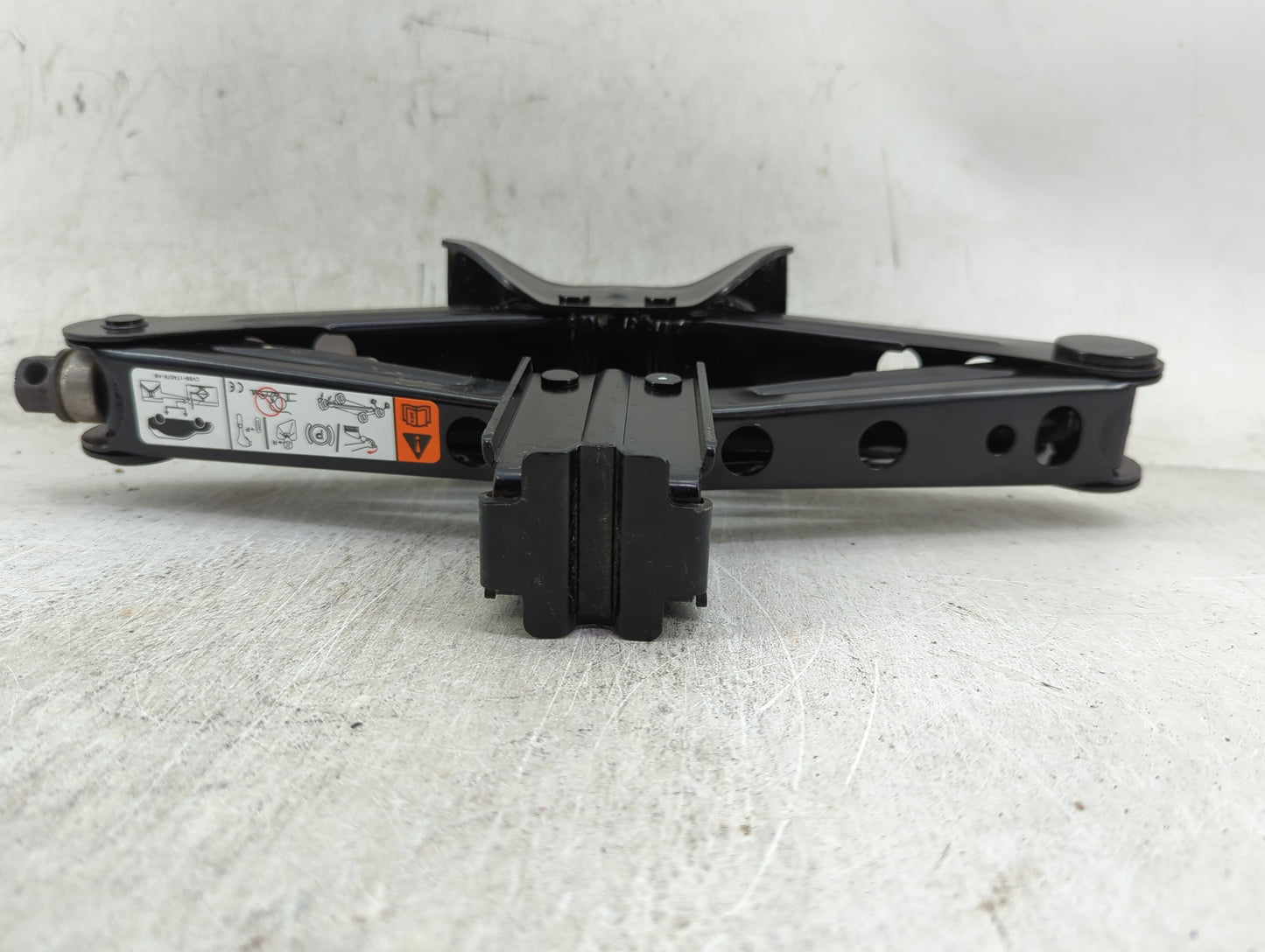 2017 Ford Escape Spare Scissor Car Jack 1431440 - Oemusedautoparts1.com