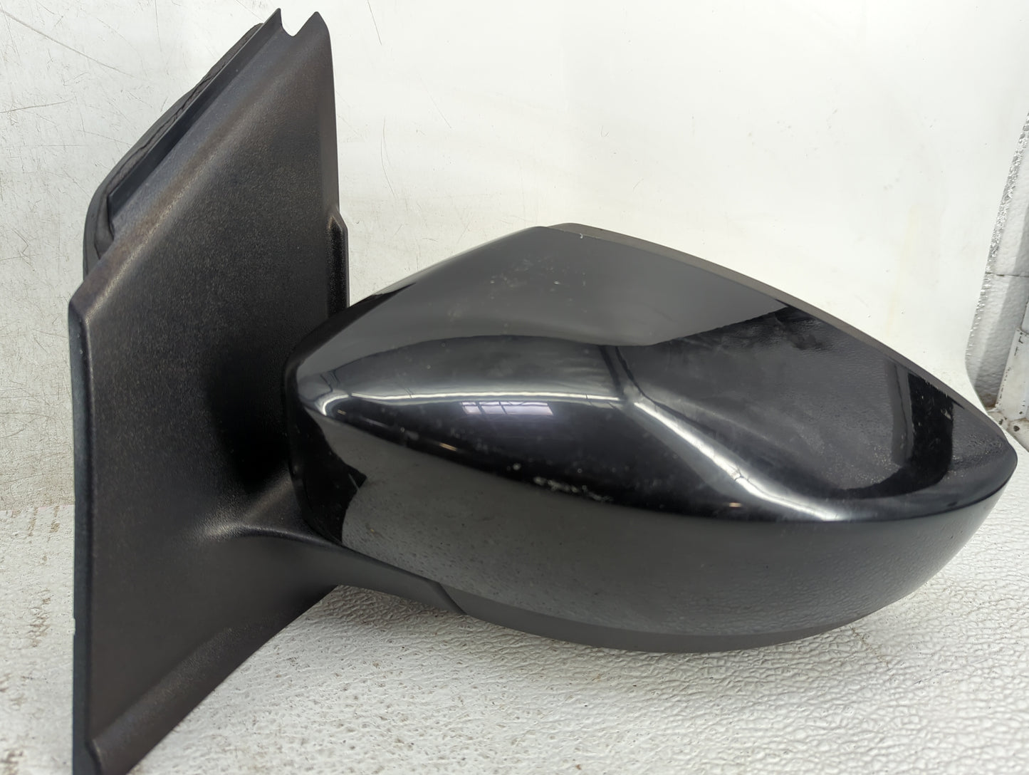 2017-2019 Ford Escape Driver Side View Mirror - Left Door Mirror OEM Used - Oemusedautoparts1.com