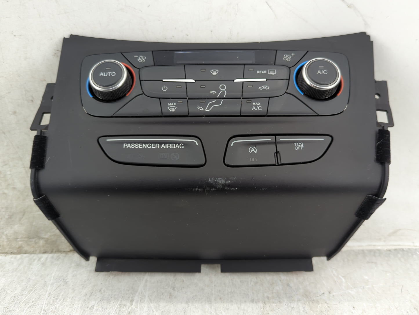 2017 Ford Escape Climate Control Module Temperature AC/Heater Replacement P/N:GJ5T-18C612-AE Fits OEM Used Auto Parts - Oemu