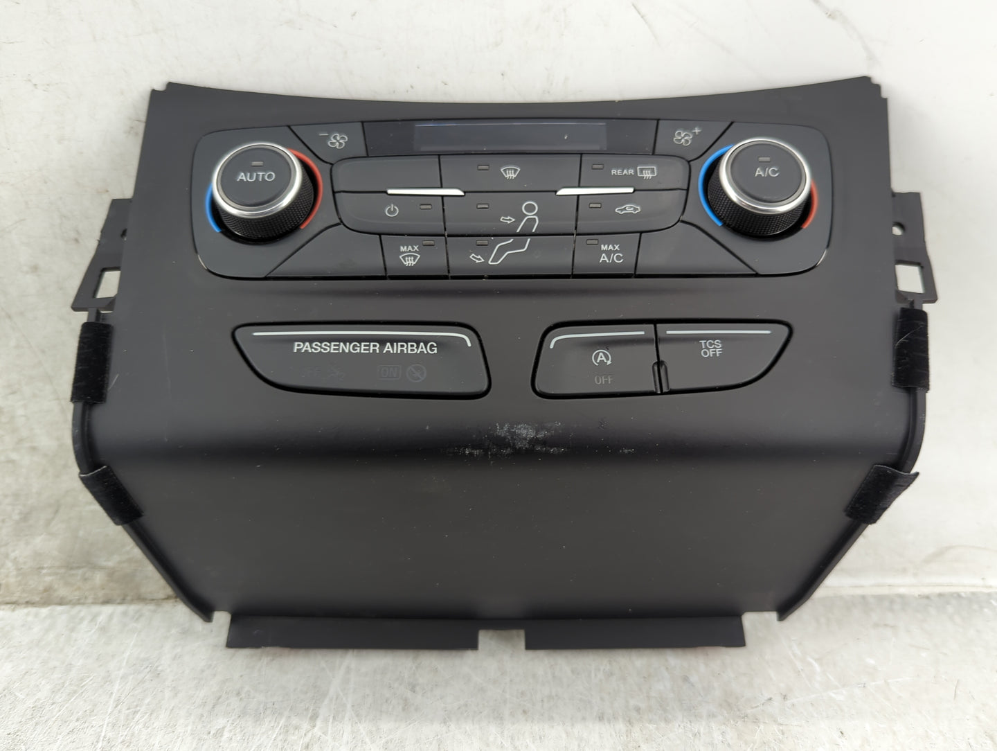 2017 Ford Escape Climate Control Module Temperature AC/Heater Replacement P/N:GJ5T-18C612-AE Fits OEM Used Auto Parts - Oemu