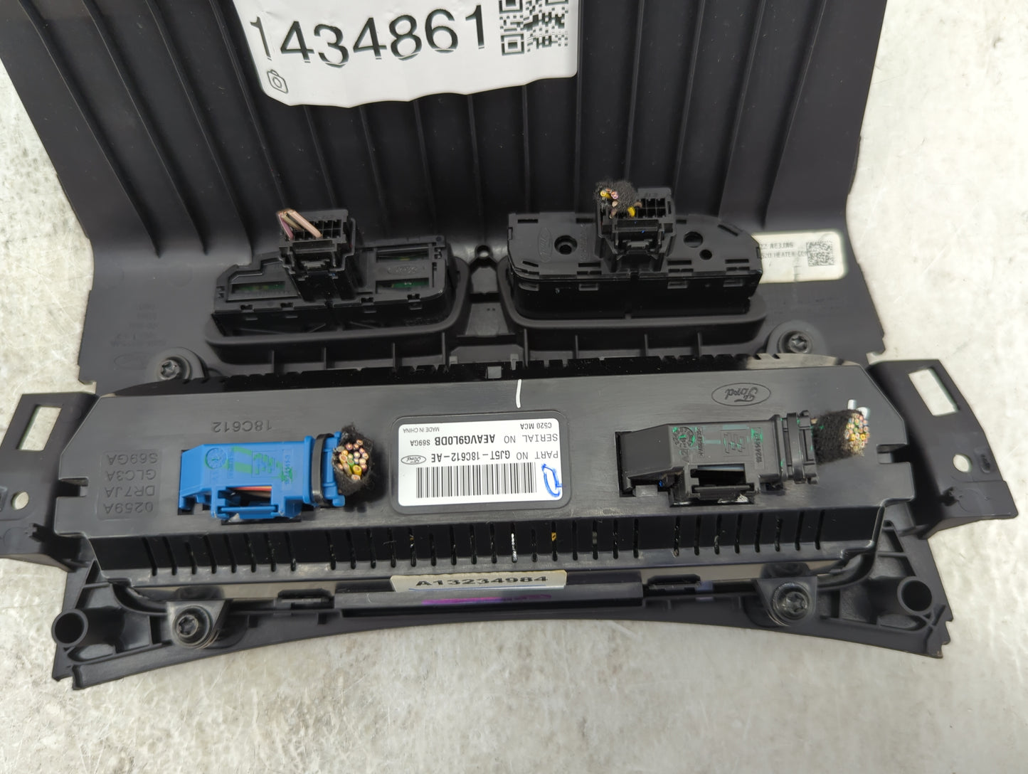 2017 Ford Escape Climate Control Module Temperature AC/Heater Replacement P/N:GJ5T-18C612-AE Fits OEM Used Auto Parts - Oemu