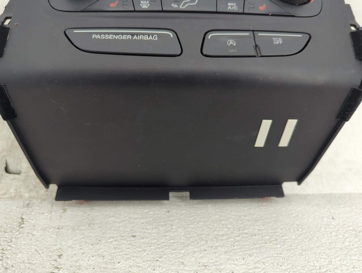 2017 Ford Escape Climate Control Module Temperature AC/Heater Replacement P/N:GJ5T-18C612-CE GEAVG9H54A Fits OEM Used Auto P