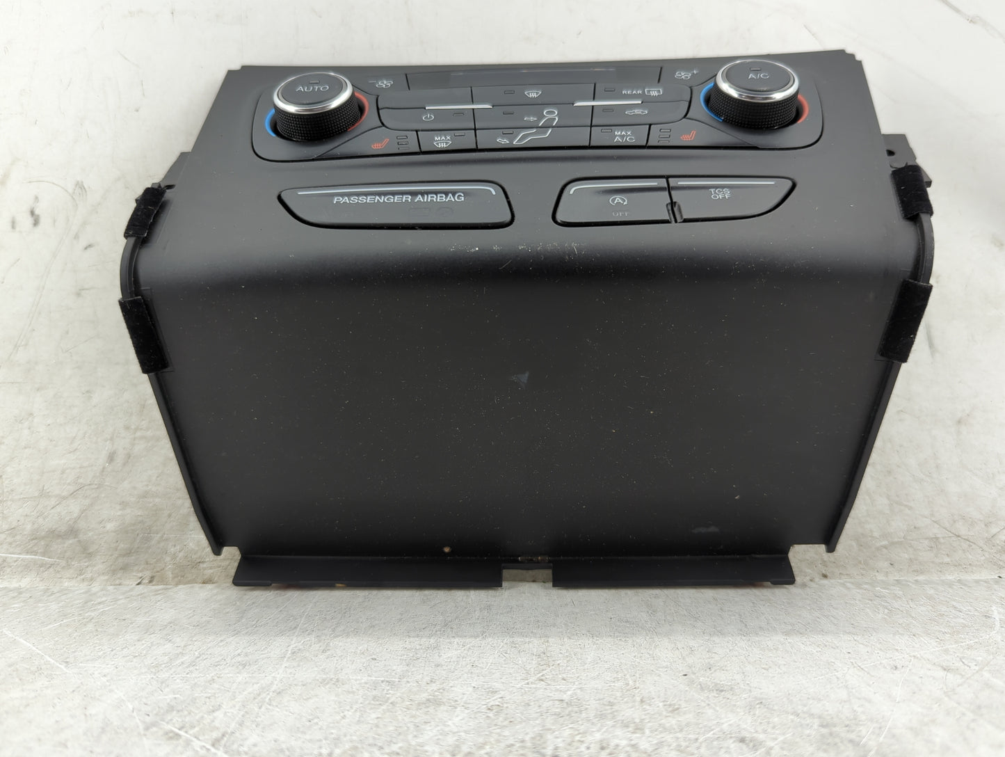 2017 Ford Escape Climate Control Module Temperature AC/Heater Replacement P/N:GJ5T-18C612-FA Fits OEM Used Auto Parts - Oemu