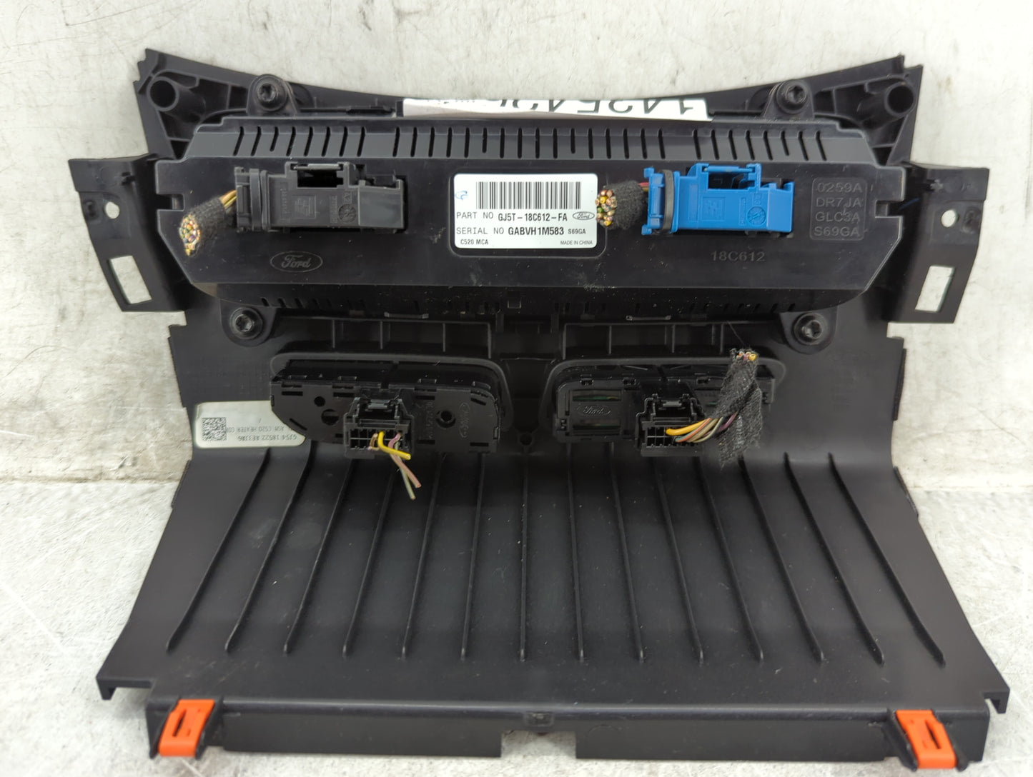 2017 Ford Escape Climate Control Module Temperature AC/Heater Replacement P/N:GJ5T-18C612-FA Fits OEM Used Auto Parts - Oemu