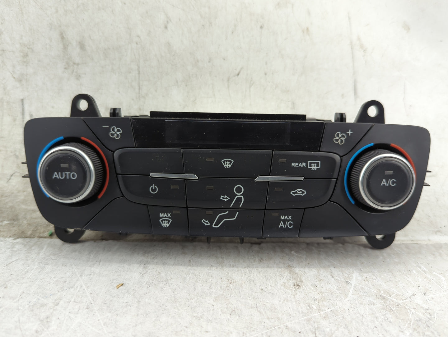 2017 Ford Escape Climate Control Module Temperature AC/Heater Replacement P/N:GJ5T-18C612-EA Fits OEM Used Auto Parts - Oemu