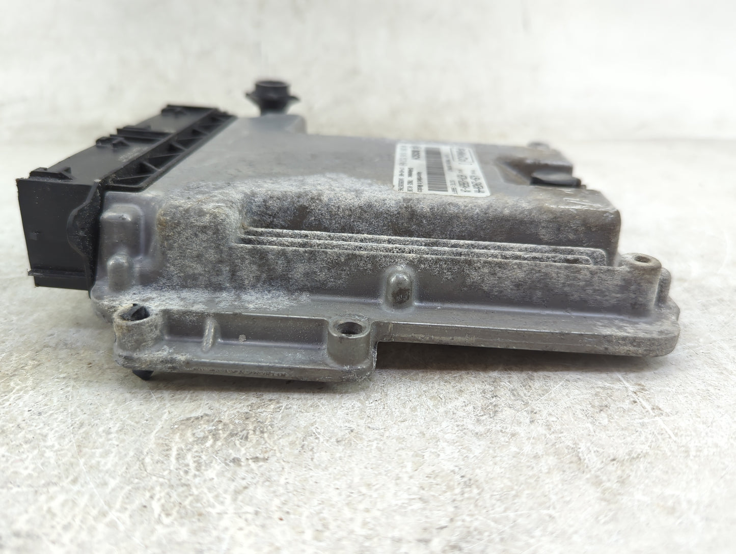 2017 Ford Escape PCM Engine Control Computer ECU ECM PCU OEM P/N:HJ5A-12A650-HA HS7A-12B684-JA Fits Fits 2018 2019 2020 OEM 