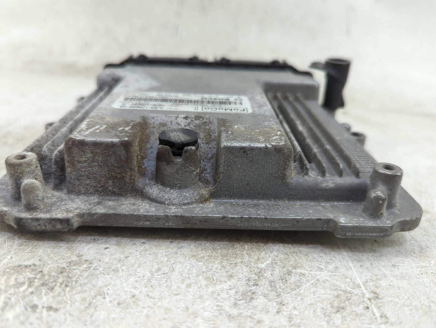 2017 Ford Escape PCM Engine Control Computer ECU ECM PCU OEM P/N:HJ5A-12A650-HA HS7A-12B684-JA Fits Fits 2018 2019 2020 OEM 