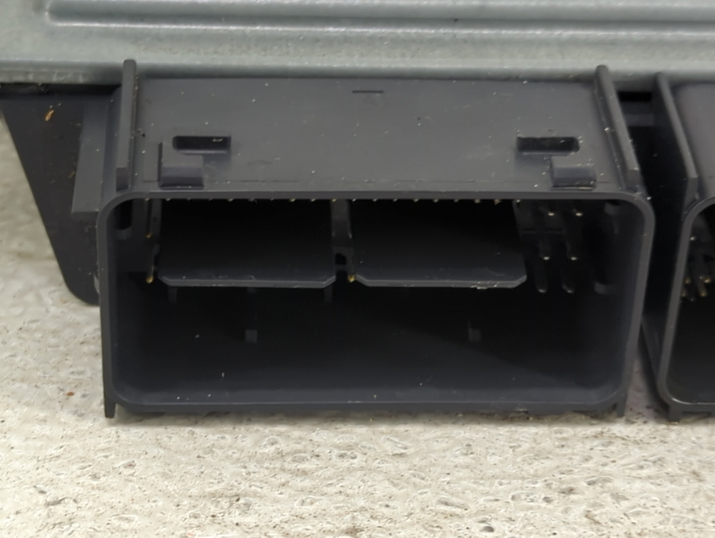 2017-2019 Ford Escape PCM Engine Control Computer ECU ECM PCU OEM P/N:HJ5A-12A650-MA FV6A-12B684-AB Fits Fits 2017 2018 2019