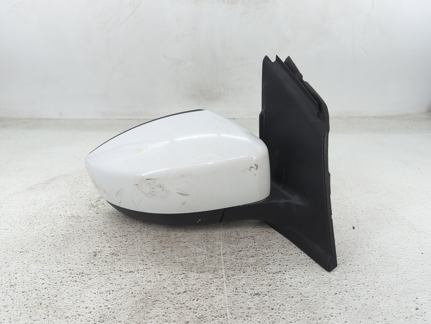 2017-2019 Ford Escape Passenger Side View Mirror - Right Door Mirror OEM Used - Oemusedautoparts1.com