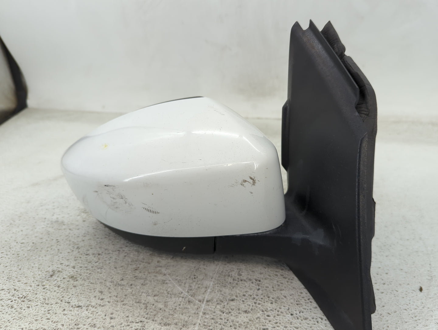 2017-2019 Ford Escape Passenger Side View Mirror - Right Door Mirror OEM Used - Oemusedautoparts1.com