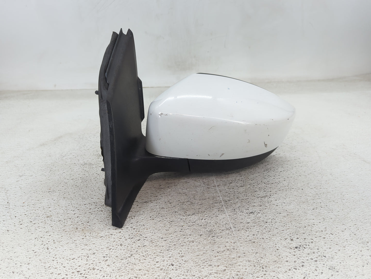 2017-2019 Ford Escape Driver Side View Mirror - Left Door Mirror OEM Used - Oemusedautoparts1.com